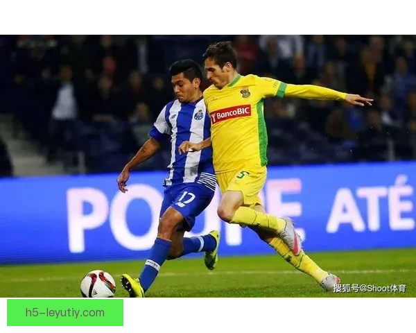 圣保利战汉堡季维加瓦藤田出战