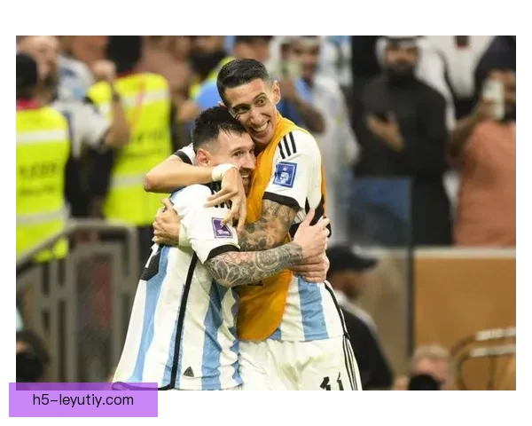 迪马利亚：C罗拼搏梅西天赋成就辉煌